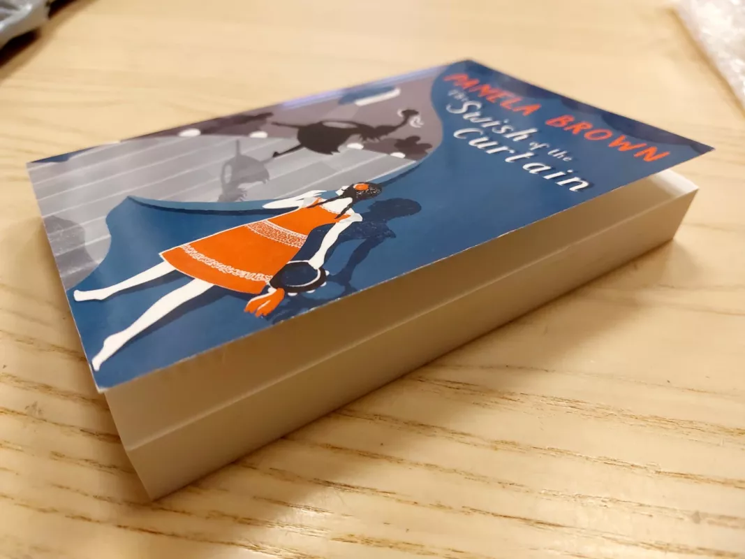 The Swish of the Curtain - Pamela Brown, knyga 4