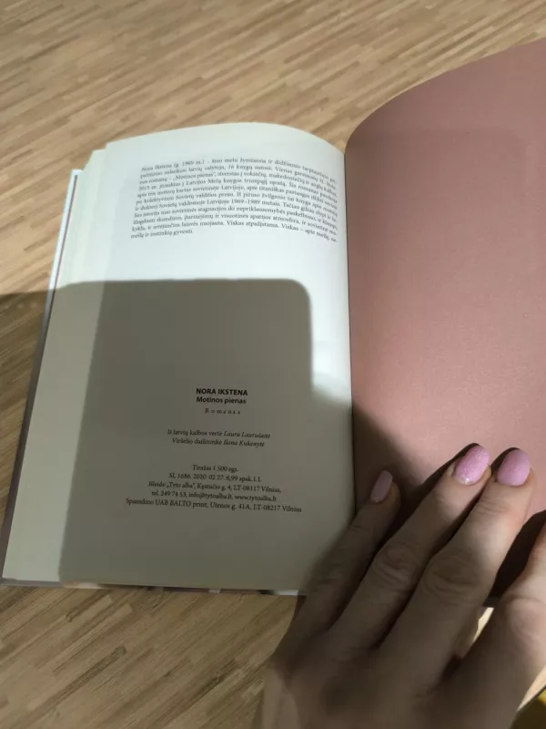 motinos pienas - Nora Ikstena, knyga 3