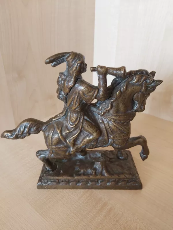 Raitelis su trimitu - , namai ir interjeras 3