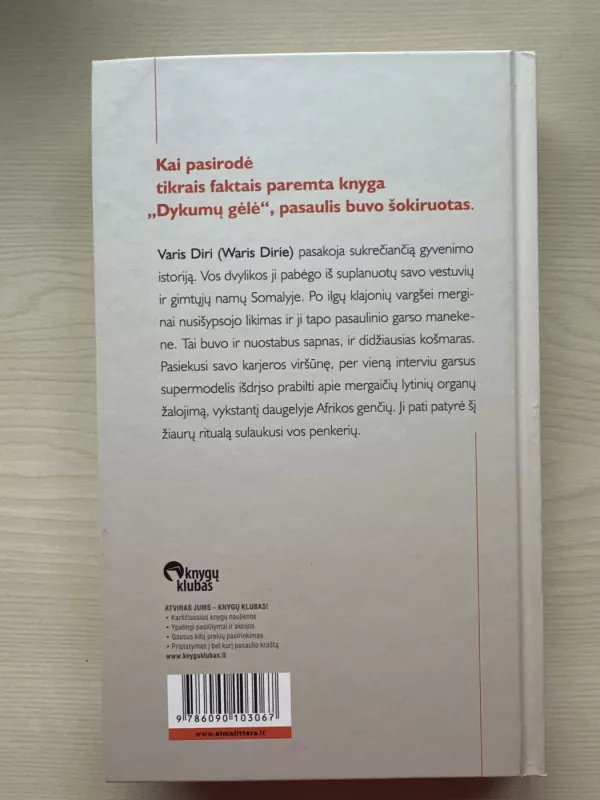 Dykumų gėlė - Waris Dirie, knyga 4