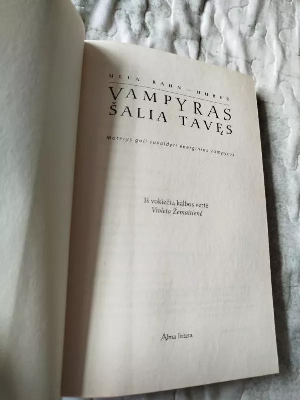 Vampyras šalia tavęs - Ulla Rahn-Huber, knyga 3