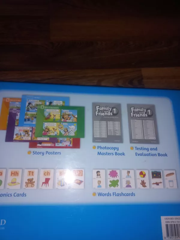 Family and friends 1 teachers book - Oxford, knyga 3