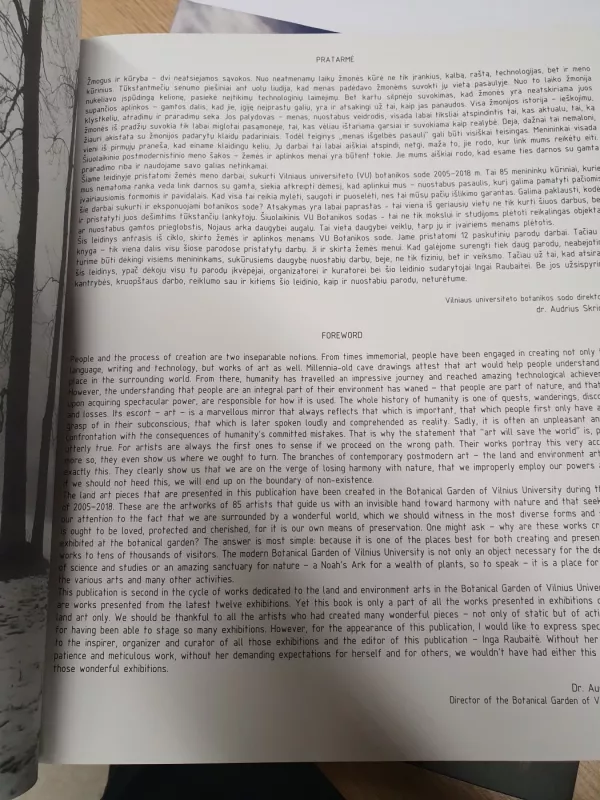 Žemės menas Vilniaus universiteto Botanikos sode. Land art at the Botanical Garden of Vilnius University - Inga Raubaitė, knyga 3