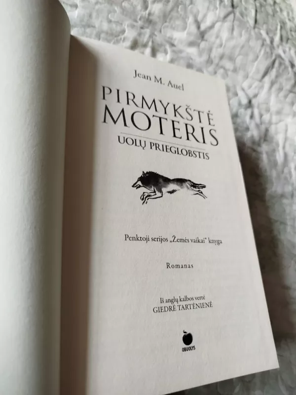 PIRMYKŠTĖ MOTERIS. Uolų prieglobstis - Jean M. Auel, knyga 3