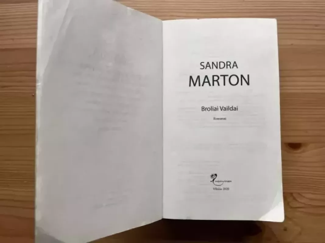 PAGALIAU VASARA - Sandra Marton, knyga 3