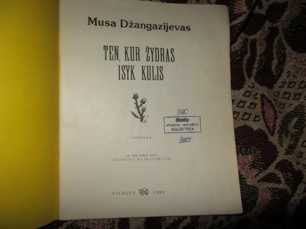 Ten, kur žydras Isyk Kulis - Musa Džangazijevas, knyga 3