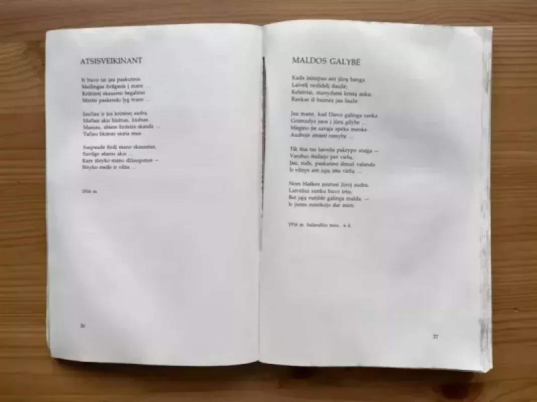 Ilgesio valandėlės - Leonardas Šimutis, knyga 4