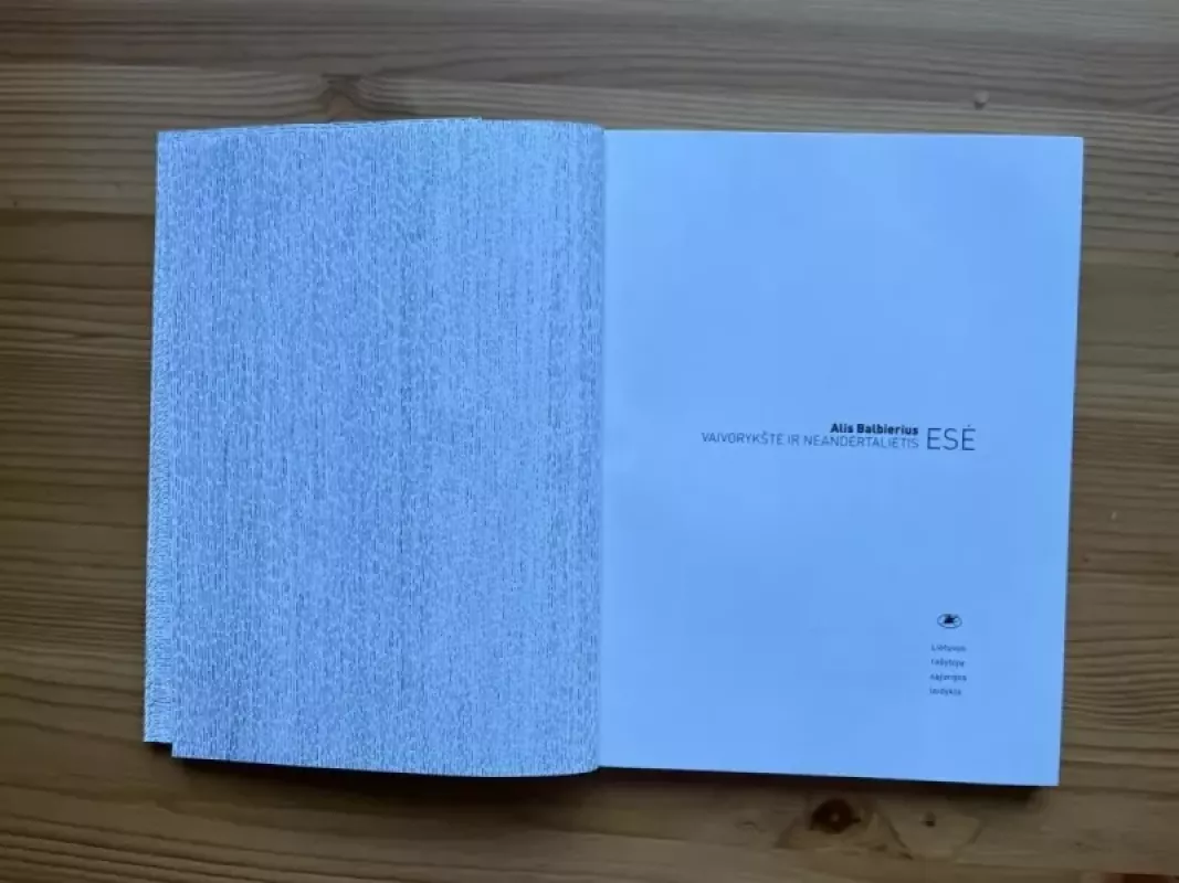 Vaivorykštė ir neandertalietis - Alis Balbierius, knyga 3