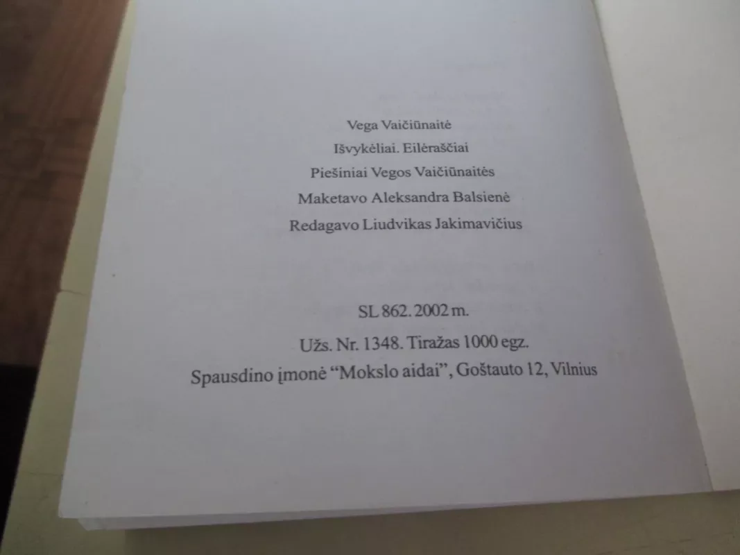 Išvykėliai - Vega Vaičiūnaitė, knyga 6