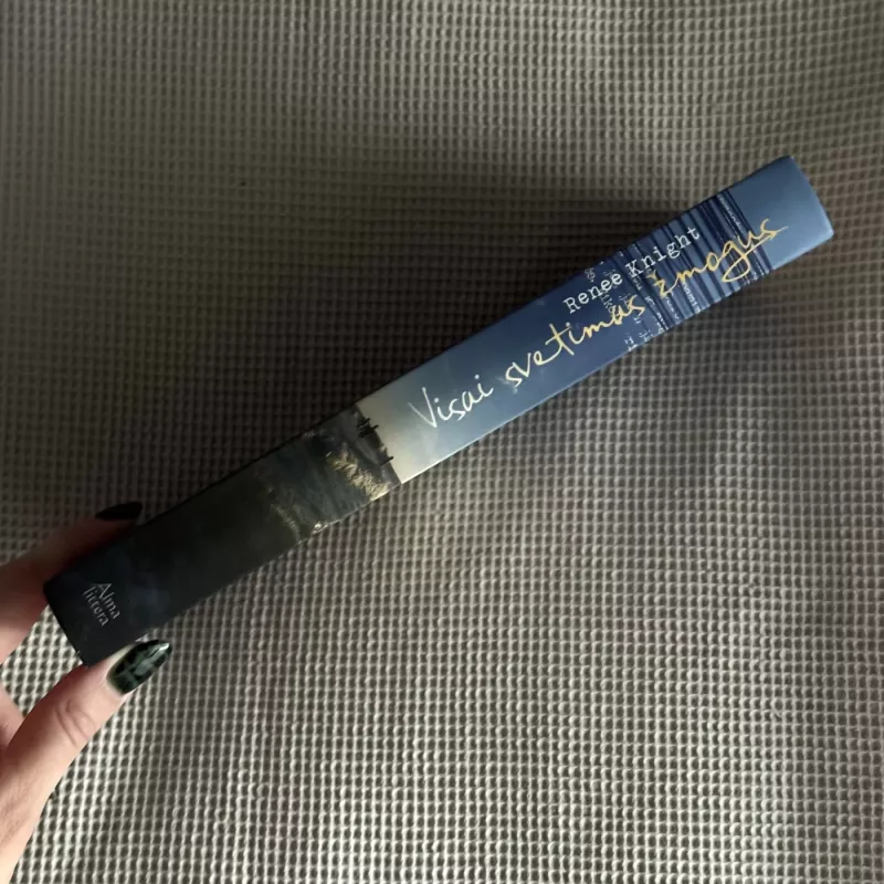 Visai svetimas žmogus - Renee Knight, knyga 4