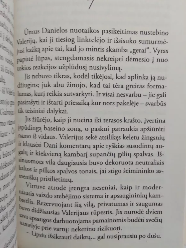 Laikytis duoto pažado - Amanda Cinelli, knyga 4