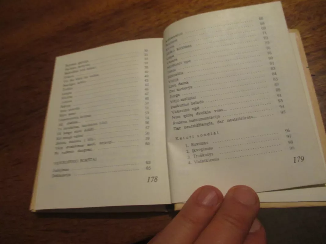 Skrendančios pušys - Justinas Marcinkevičius, knyga 5