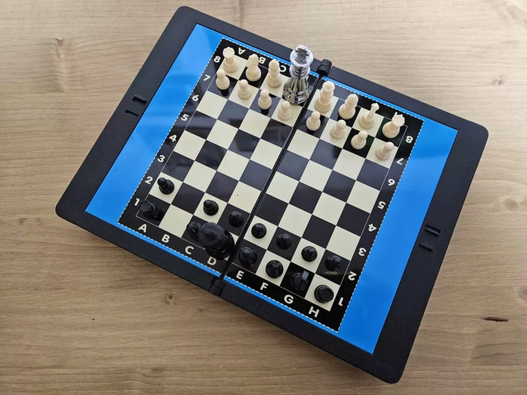 Šachmatai - , stalo žaidimas