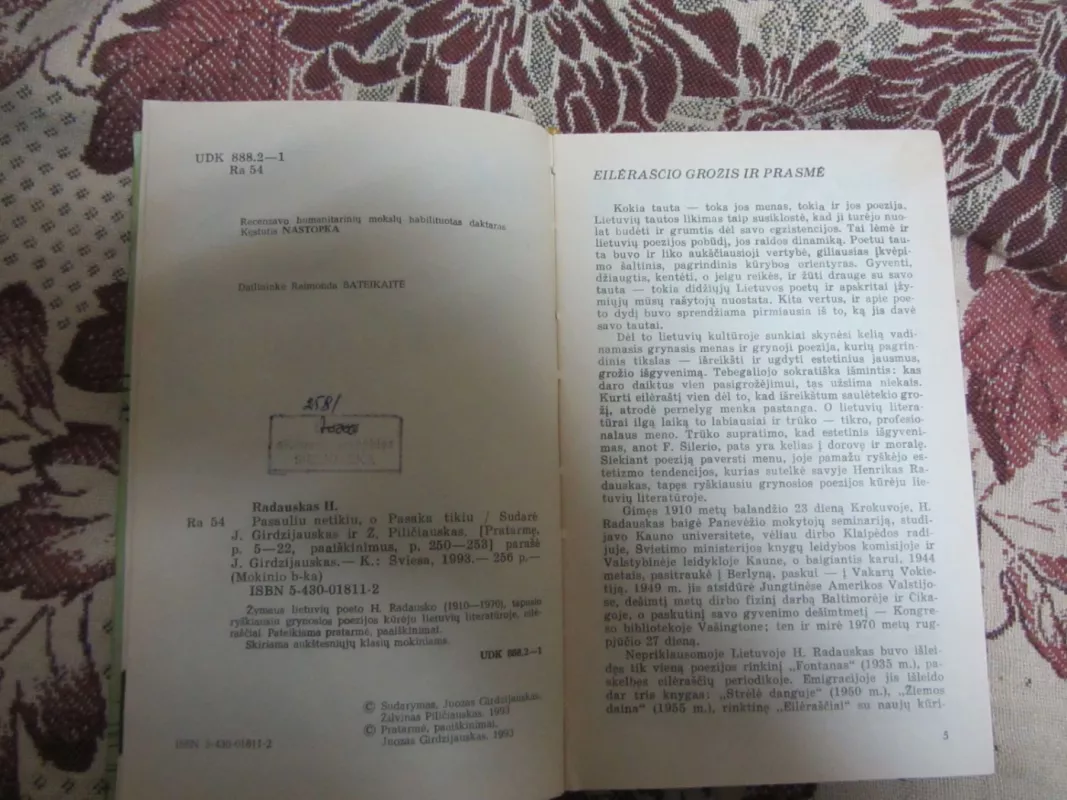 Pasauliu netikiu, o pasaka tikiu - Henrikas Radauskas, knyga 3
