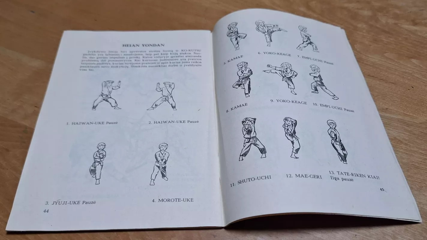 Jaunių karate - žalias ir violetinis diržai - Autorių Kolektyvas, knyga 5