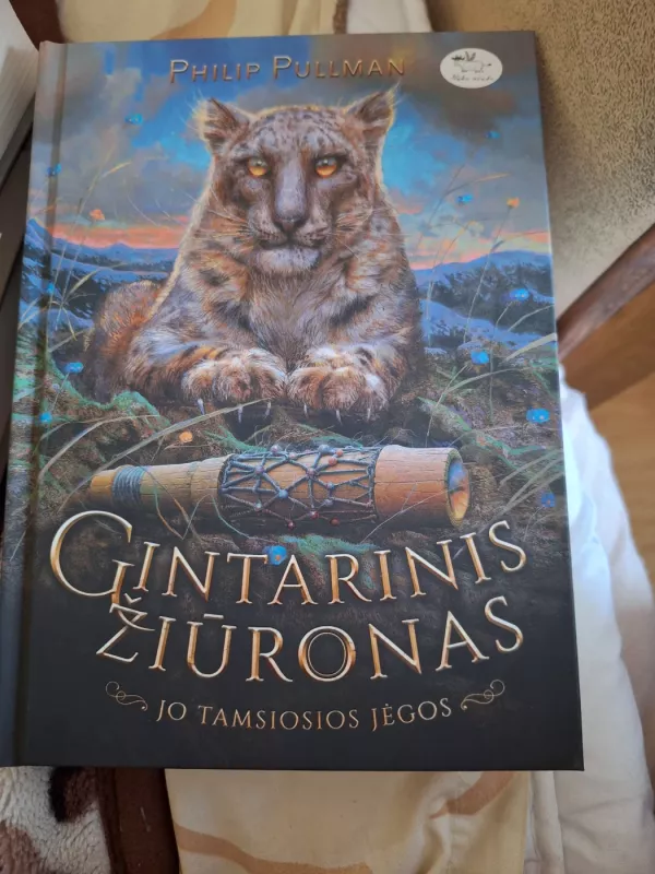 Trilogija Jo Tamsiosios jėgos (Auksinis kompasas/ Aštrusis peilis/ Gintarinis žiūronas) - Philip Pullman, knyga 2