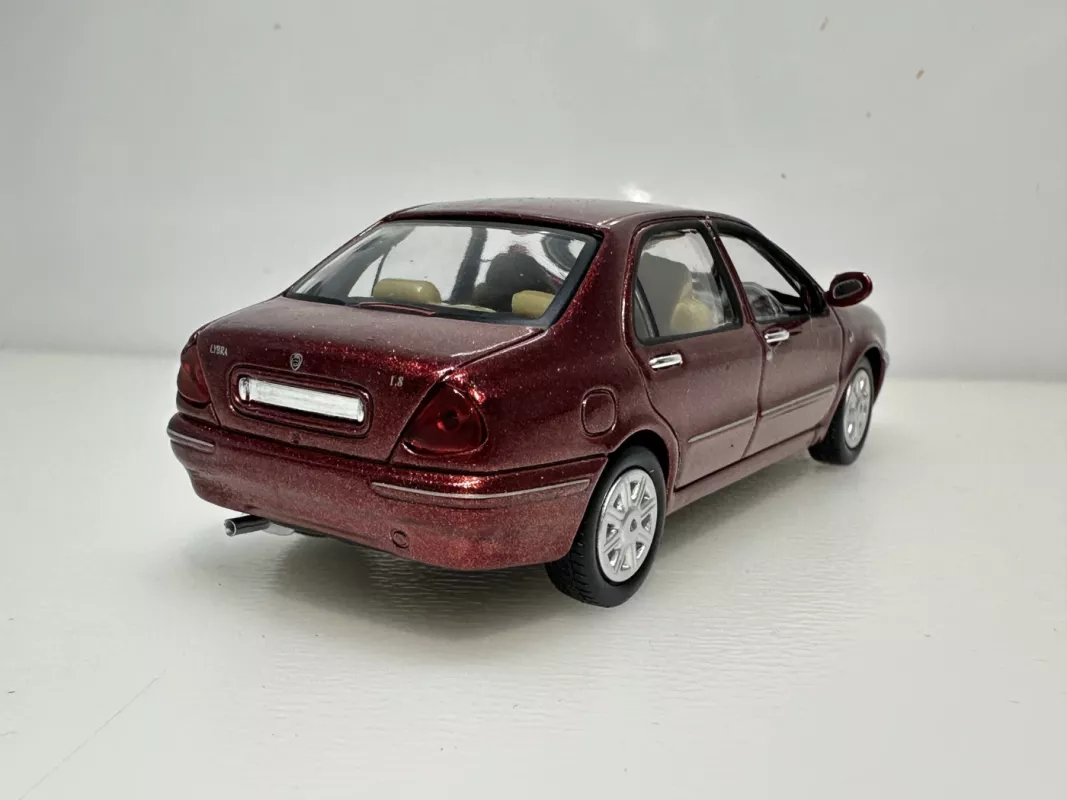 Lancia Lybra 1:43 Solido - , namai ir interjeras 4