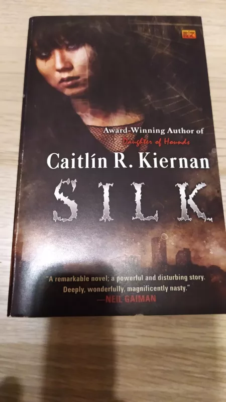 Silk - Caitlín R. Kiernan, knyga 2