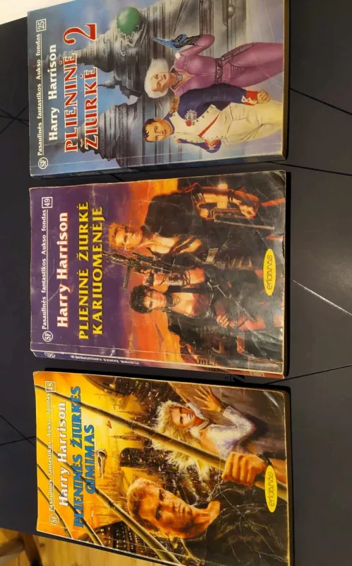 Plieninė žiurkė 2 (25) - Harry Harrison, knyga 3