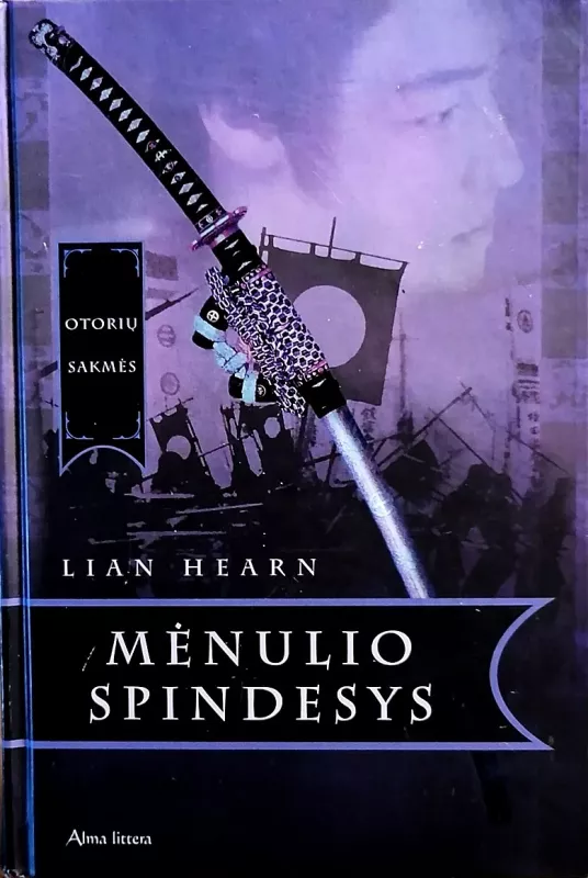 Otorių sakmės (4 knygos): Giedančios grindys. Ir žolė bus jam priegalvis. Mėnulio spindesys. Garnio kryksmas - Lian Hearn, knyga 4