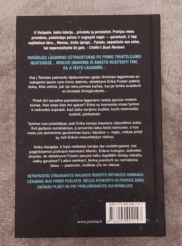 Šaltu krauju - Robert Bryndza, knyga 3