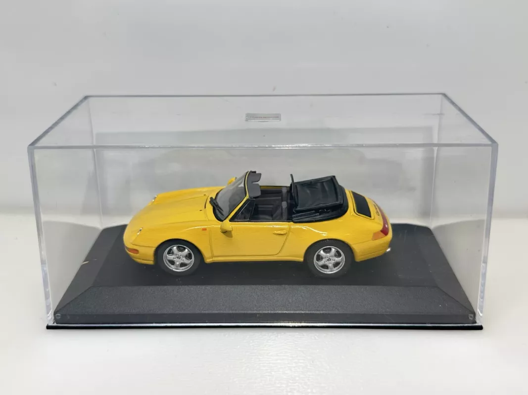 Porsche 911 (993) Carrera Cabriolet geltonas 1:43 Minichamps Dealer - , namai ir interjeras 3