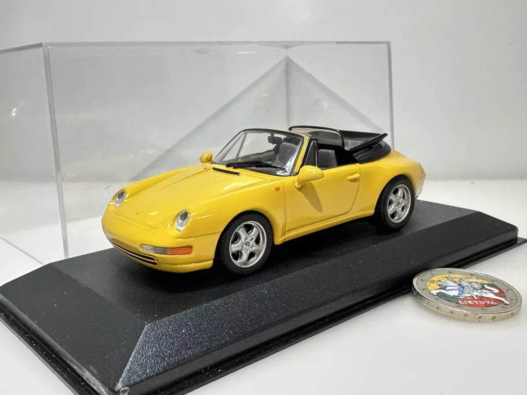 Porsche 911 (993) Carrera Cabriolet geltonas 1:43 Minichamps Dealer - , namai ir interjeras 2