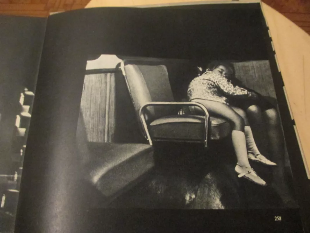 Vilniaus šiokiadieniai - A. Sutkus, knyga 4