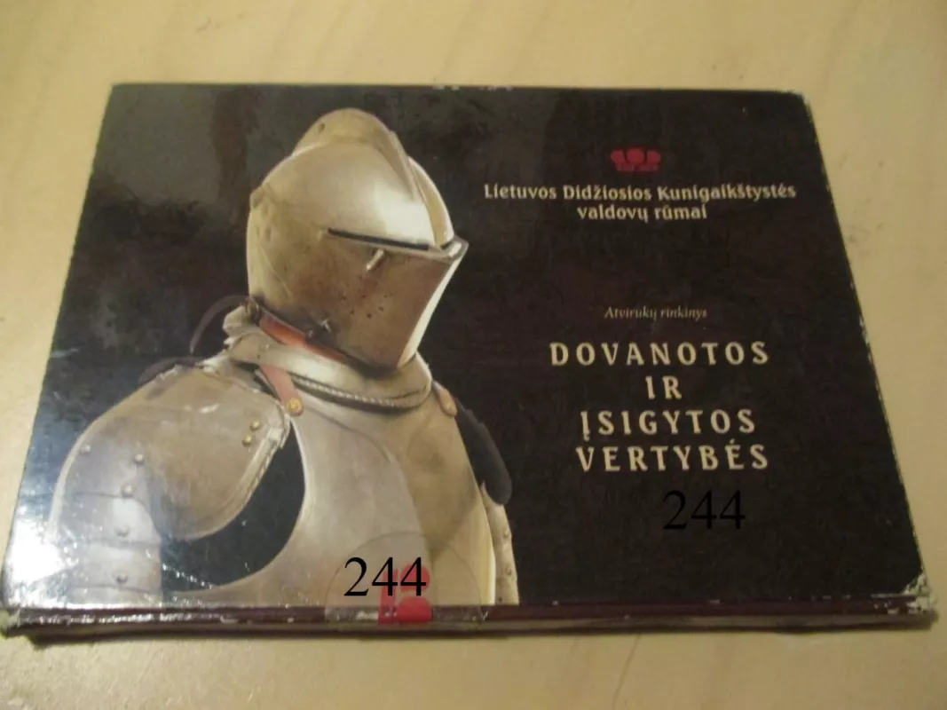 Eksponatai, 2009-2015 m. dovanotos ir įsigytos vertybės - Autorių Kolektyvas, knyga 6