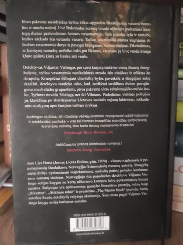 Uždaryta žiemai - Autorių Kolektyvas, knyga 3