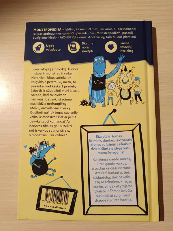 Mostropedija. Ateiviai mokyklos stadione? - Tomas Dirgėla, knyga 3