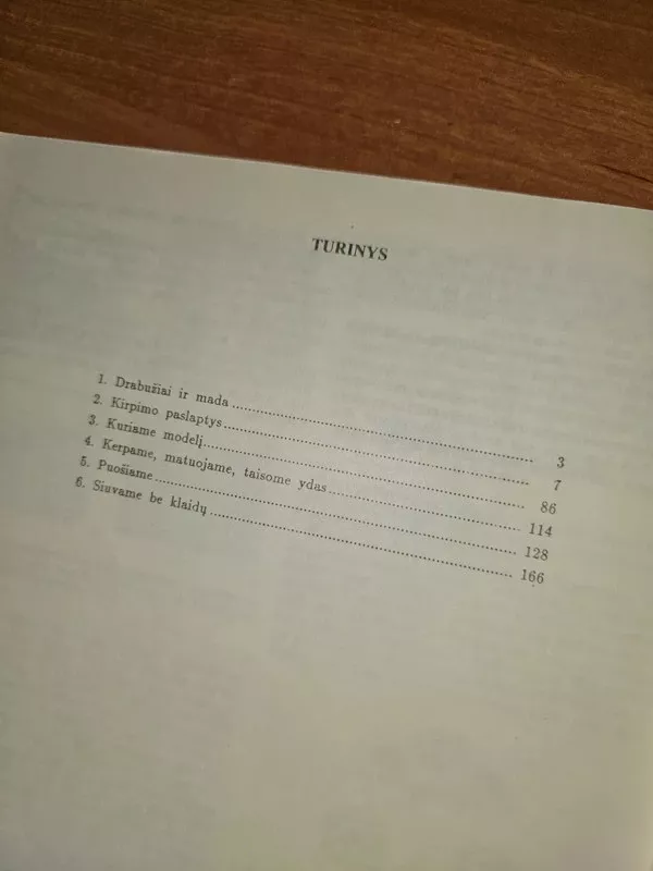 Moteriškų drabužių kirpimas ir siuvimas - N. Jerzenkova, knyga 4