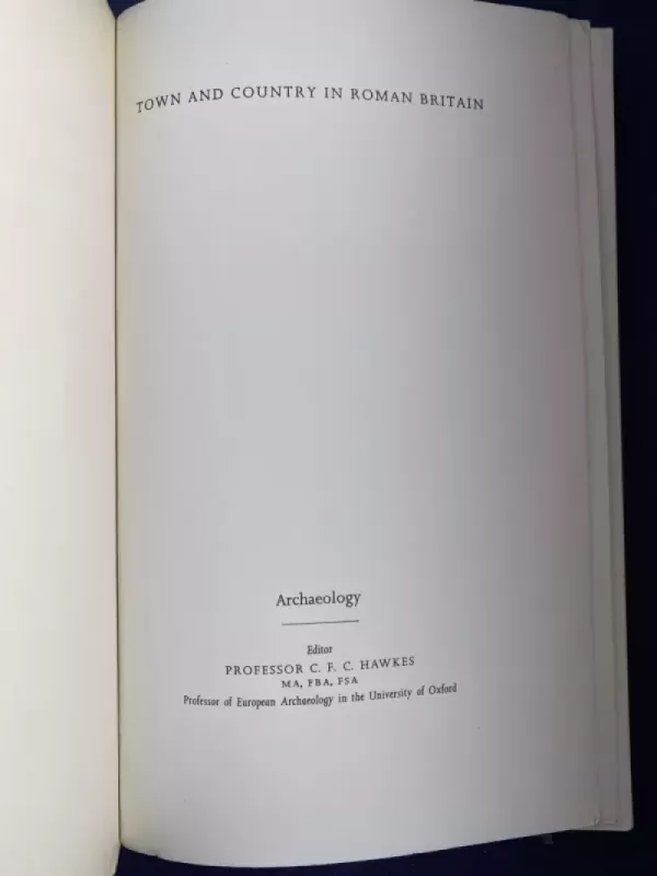 Town and Country in Roman Britain - A.L.F.Rivet, knyga 4