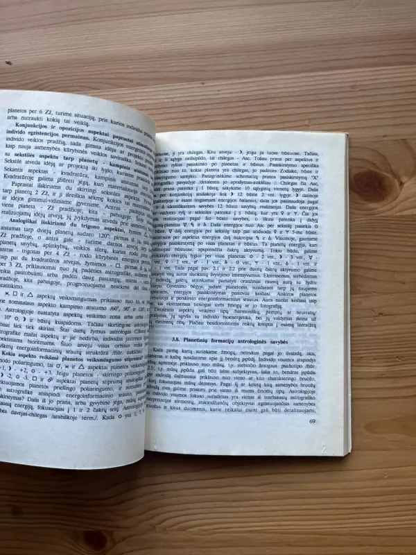 Astrologiniai prognostikos metmenys - Vaidotas Pečkys, knyga 4