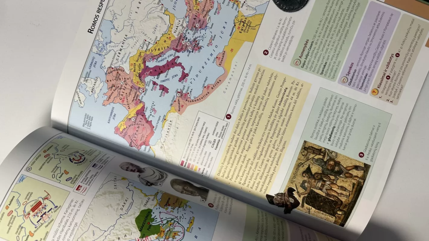 Didysis Istorijos Atlasas Mokyklai - Autorių Kolektyvas, knyga 4