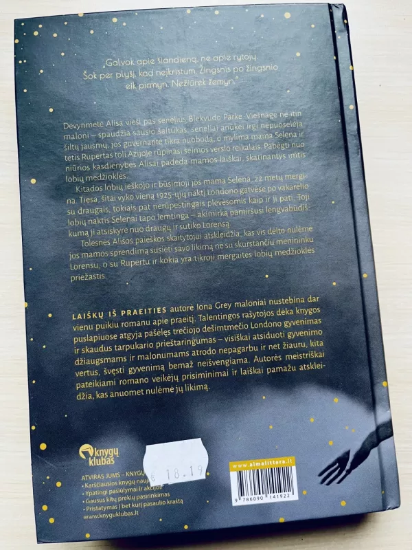 Spindesio valanda - Grey Iona, knyga 3