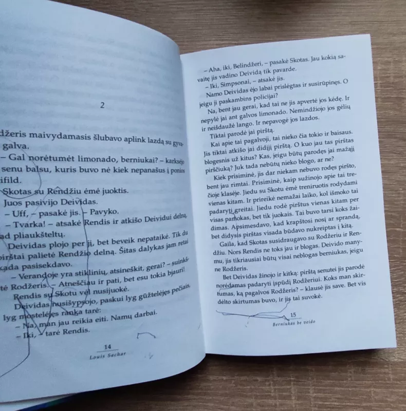 Berniukas be veido - Louis Sachar, knyga 5