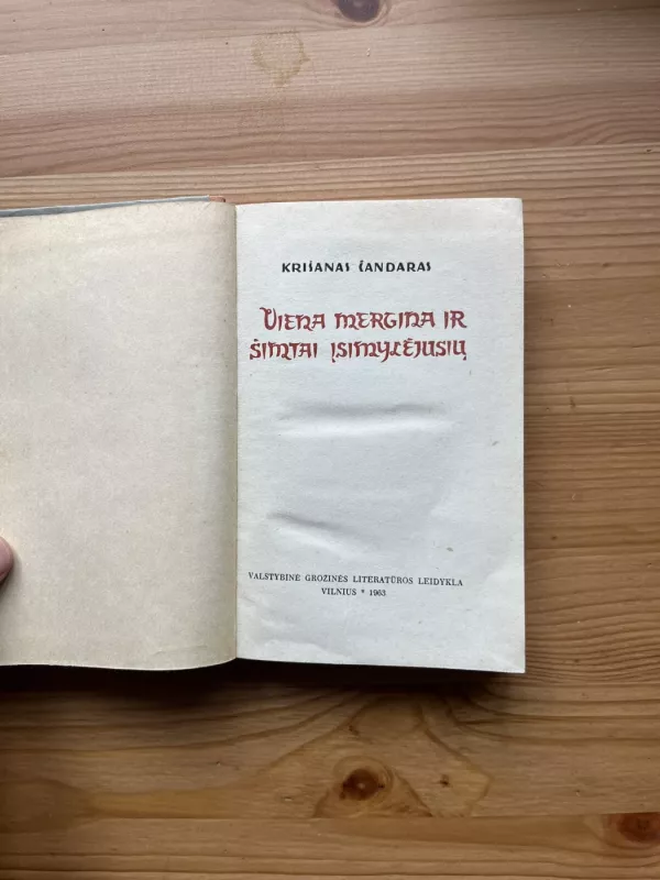 Viena mergina ir šimtai įsimylėjusių - Krišanas Čandaras, knyga 3