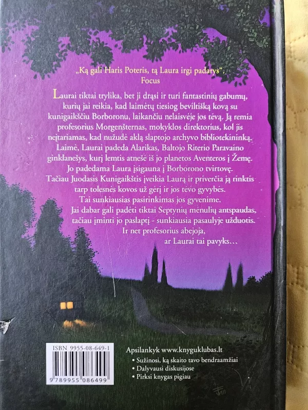 Laura ir Septynių mėnulių antspaudas - Peter Freund, knyga 3