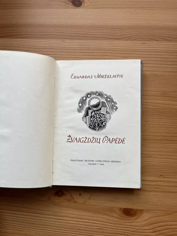 Žvaigždžių papėdė - Eduardas Mieželaitis, knyga 3