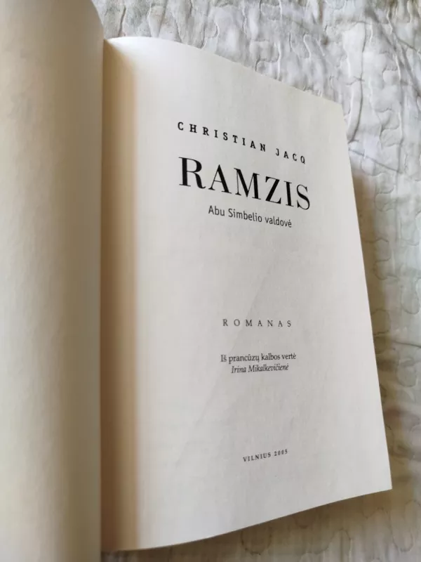 Ramzis. Abu Simbelio valdovė - Christian Jacq, knyga 3