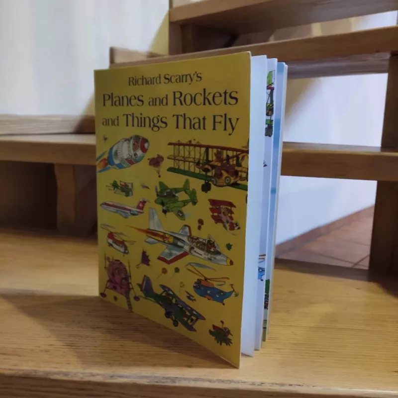 Richard Scarry's Planes and Rockets and Things That Fly - Richard Scarry, knyga 4