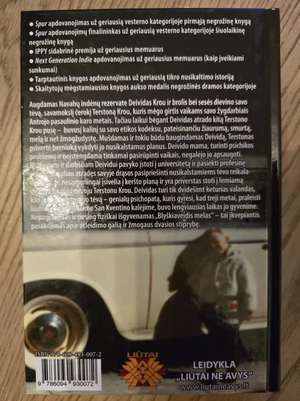 Blyškiaveidis melas - David Crow, knyga 3