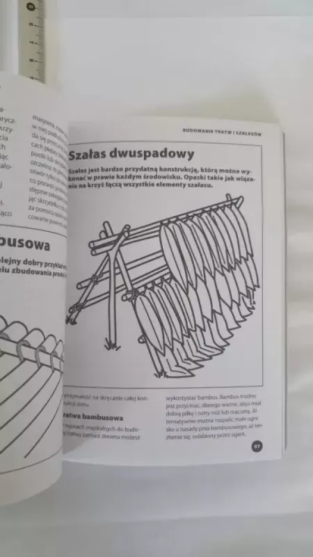Liny i węzły: We wspinaczce, żeglarstwie i survivalu - Charles Stronge, knyga 4