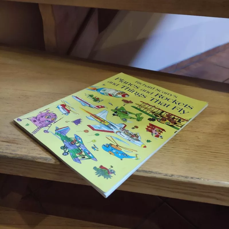 Richard Scarry's Planes and Rockets and Things That Fly - Richard Scarry, knyga 5