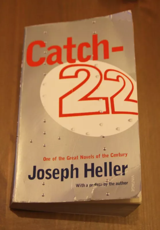 Catch-22 - Joseph Heller, knyga 2