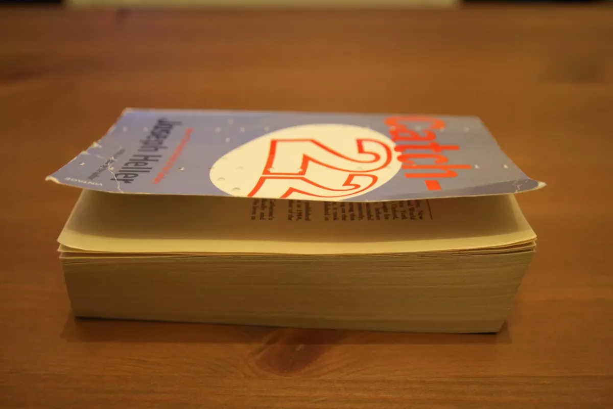 Catch-22 - Joseph Heller, knyga 4