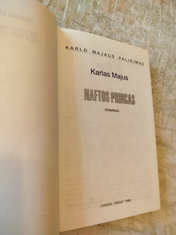 Naftos princas - Karlas Majus, knyga 3