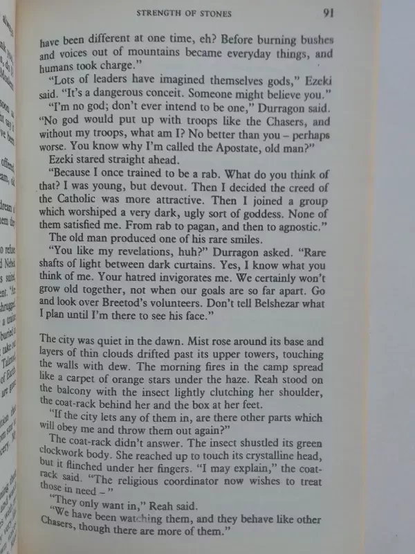 Strength of stones - Greg Bear, knyga 5