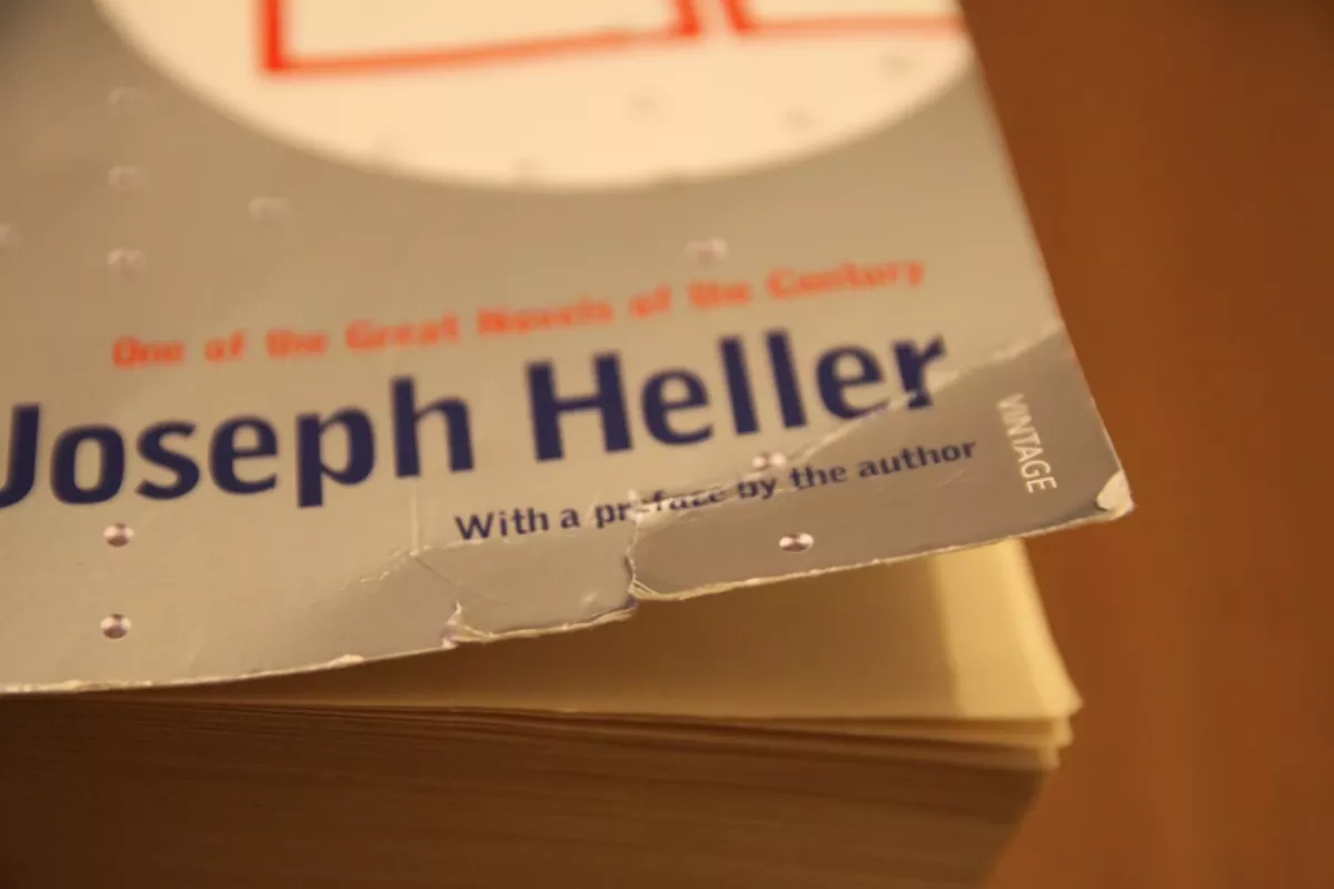 Catch-22 - Joseph Heller, knyga 6